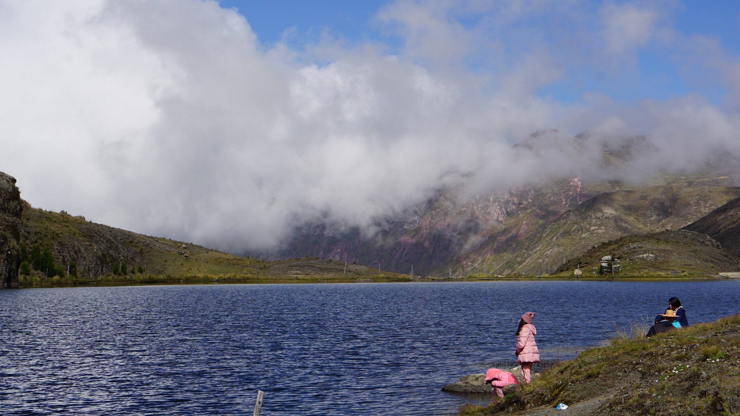 Berglandschaft und Wolken in Bolivien